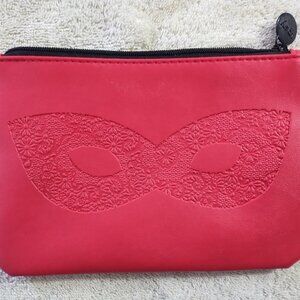 Pre-Owned IPSY Red Masquerade Small 5"x7" Makeup Bag.